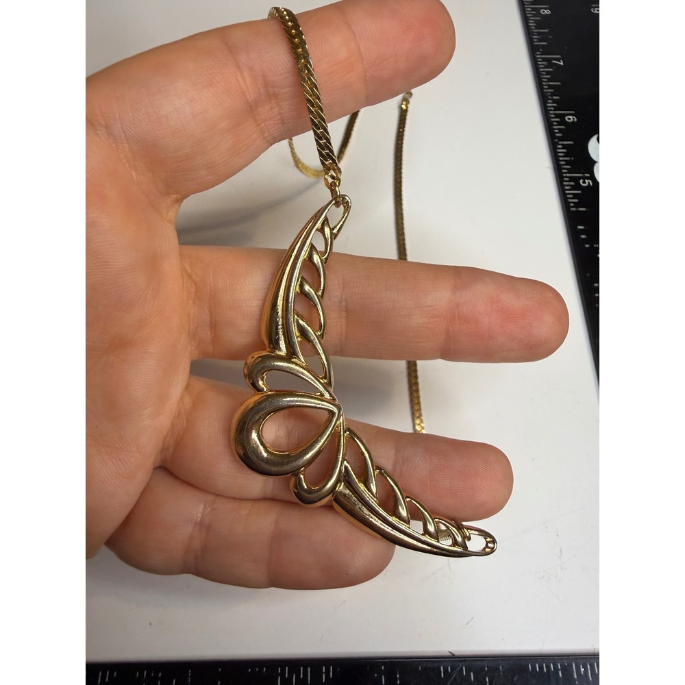 Vintage Gold Tone Openwork Bib Collar Necklace Korea Flat Herringbone Chain